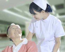 老人陪诊